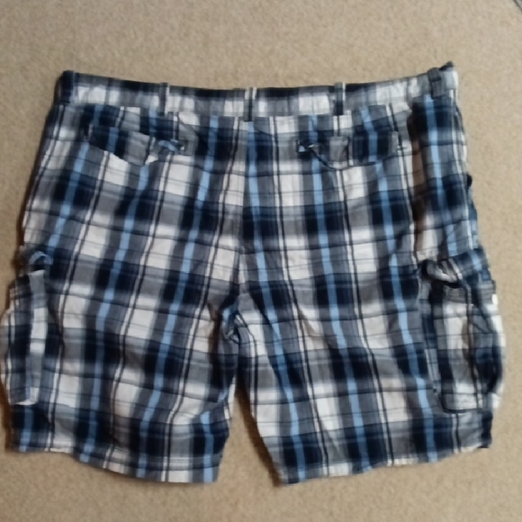 The Foundry Supply Co. Men's Blue & White Plaid Cargo Shorts - Picture 3 of 4